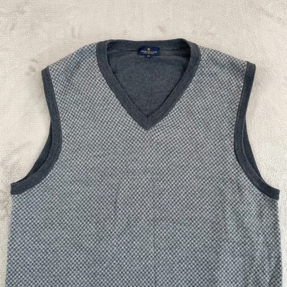 Brooks Brothers V Neck Vest Men 2XL Grey Extra Fine Merino Wool Houndstooth NWOT